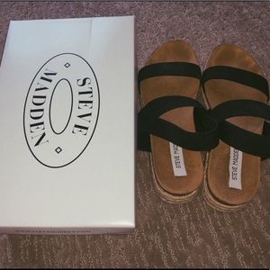 Steve Madden Kahlua Black Platform Sandals